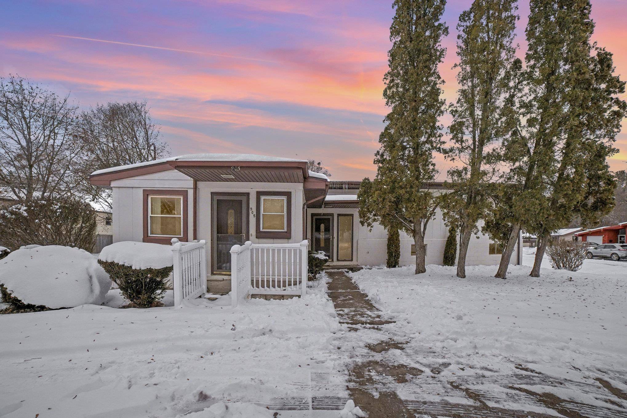 Mount Pleasant, MI 48858,905 E Gaylord ST