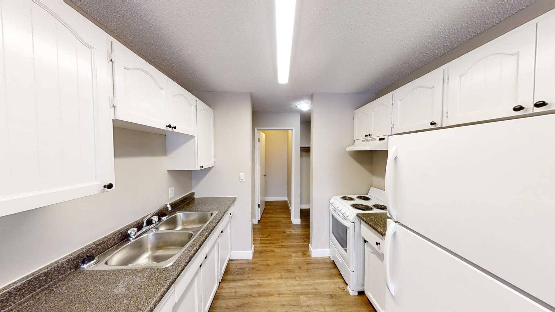 Grande Prairie, AB T8V1H4,10114 105 AVE #201