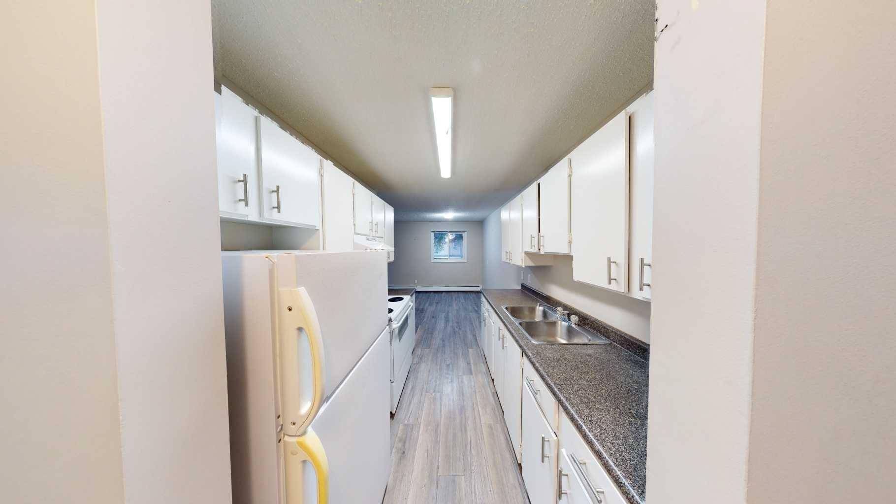 Grande Prairie, AB T8V1H1,10028 105 AVE #1