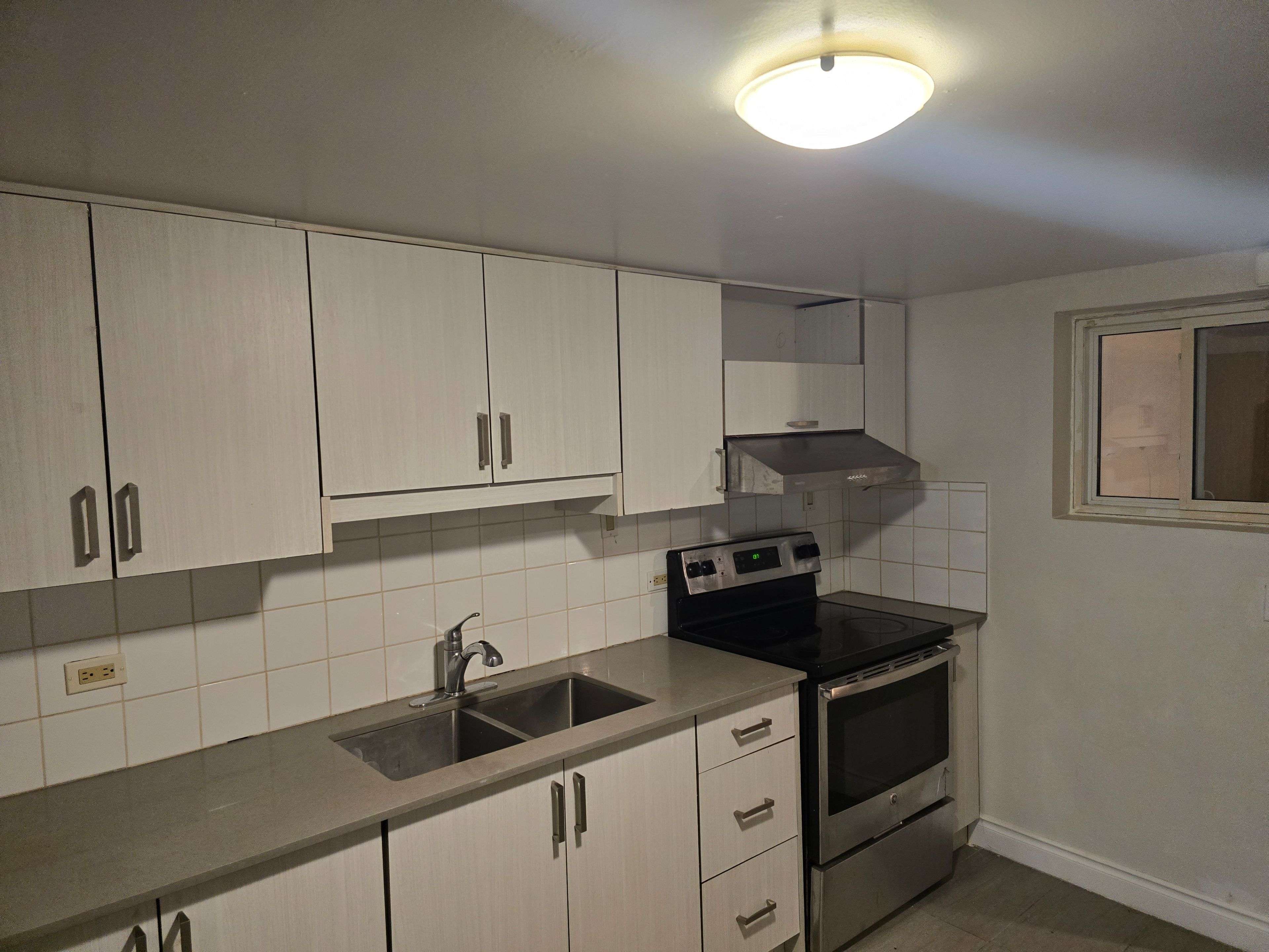 Toronto E10, ON M1E 3B5,24 Falaise RD