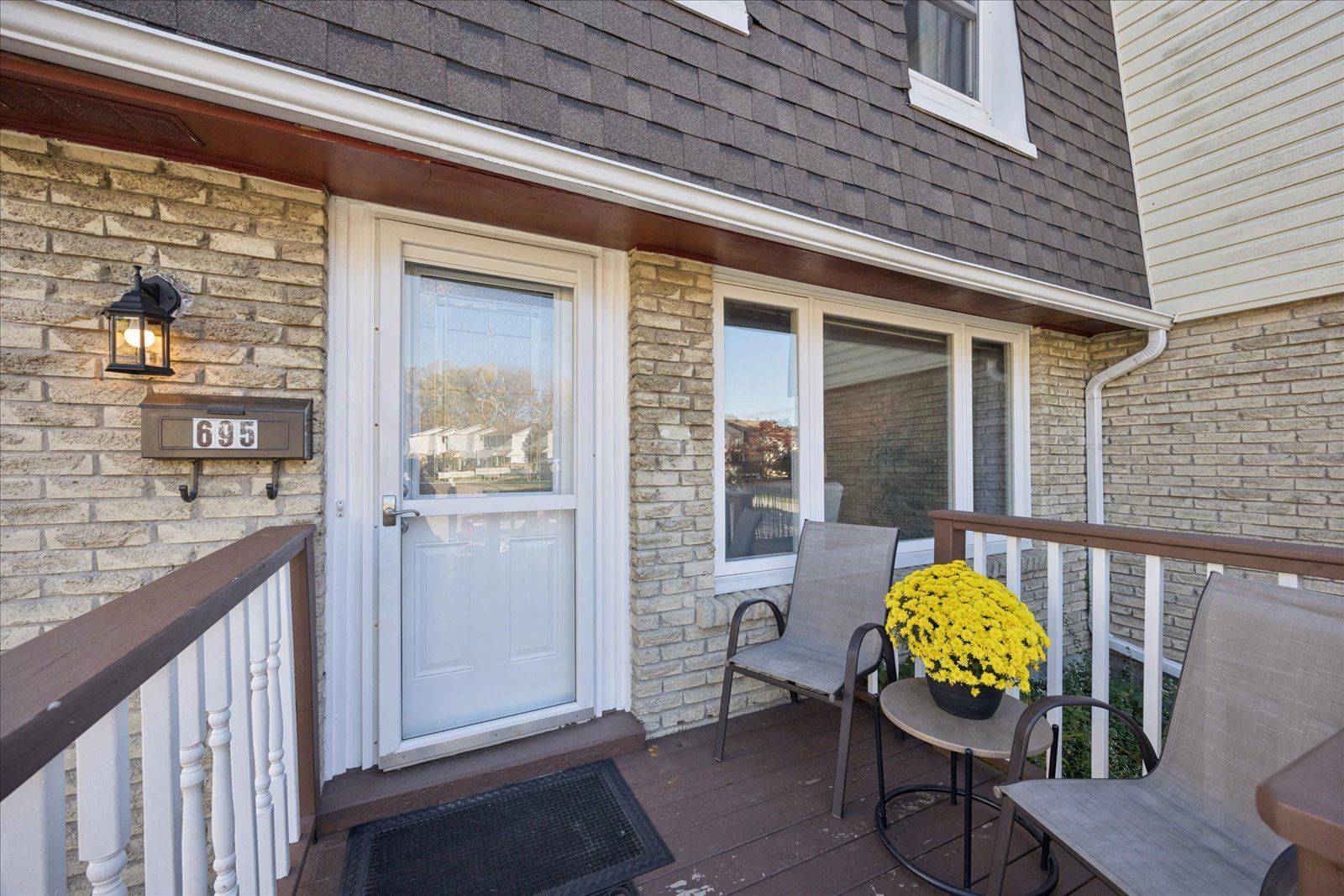 Oshawa, ON L1G 2S5,695 Hillcroft ST