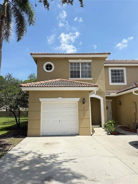 Pembroke Pines, FL 33025,12123 SW 2nd St