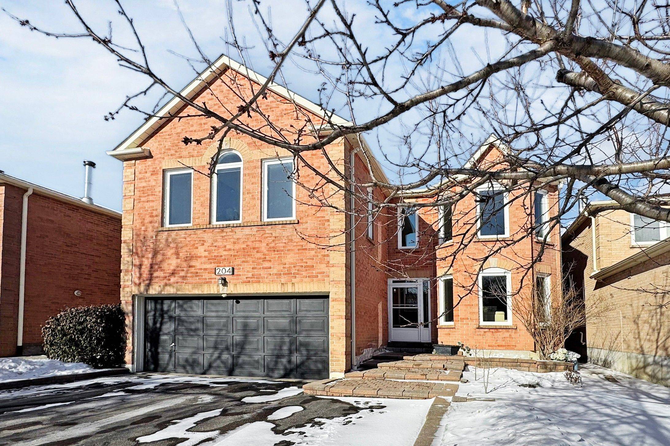 Vaughan, ON L4J 7C2,204 Chelwood DR