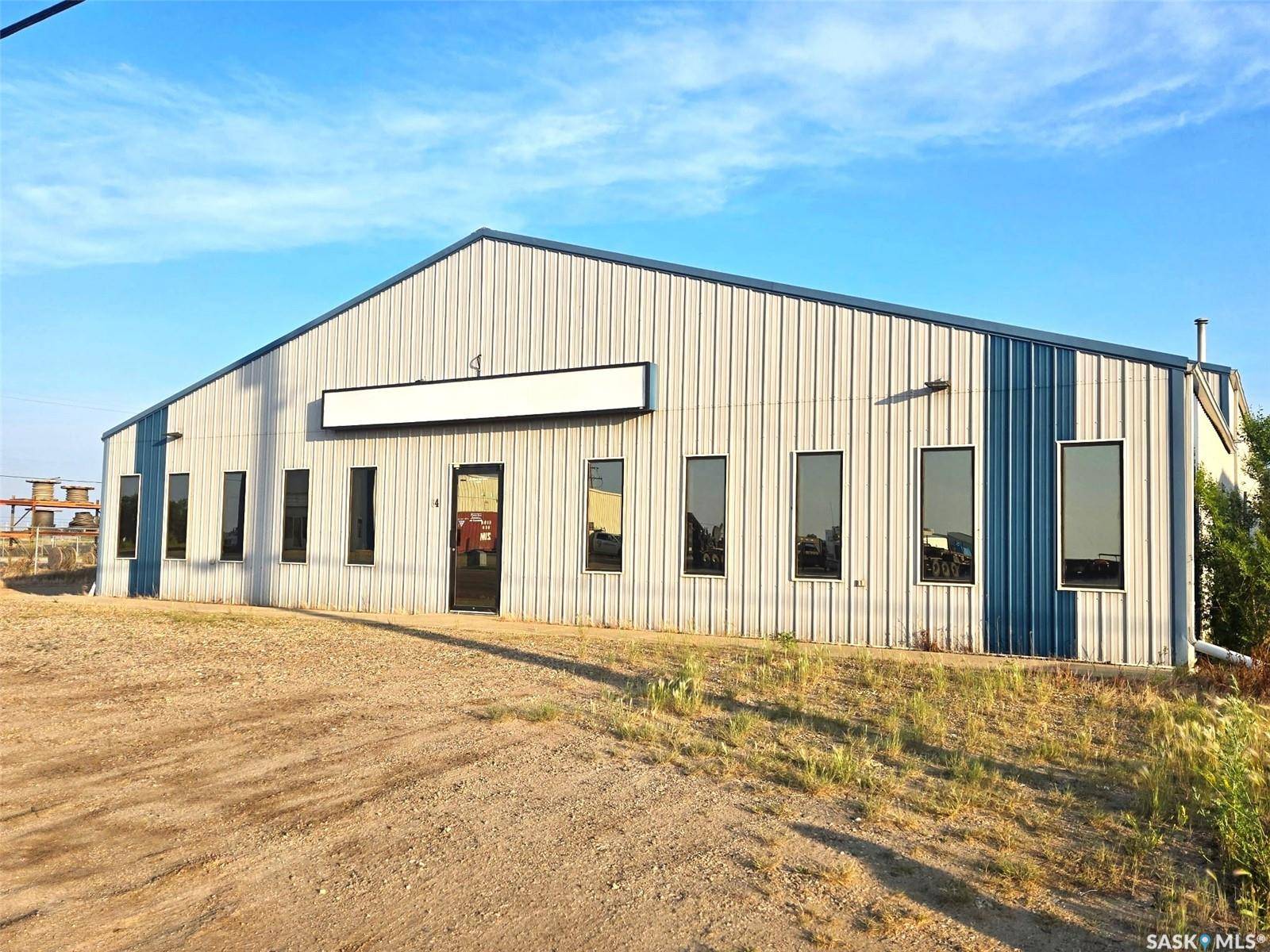 Estevan, SK S4A 2A4,64 Devonian STREET