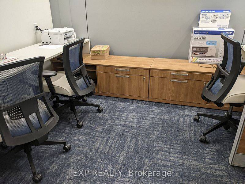 Mississauga, ON L4W 5M8,5250 Solar DR #204