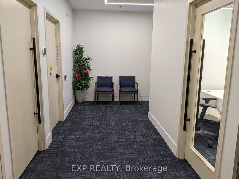 Mississauga, ON L4W 5M8,5250 Solar DR #204