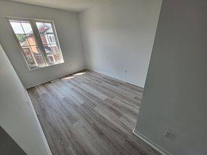 Mississauga, ON L5W 0E7,423 Aspendale CRES