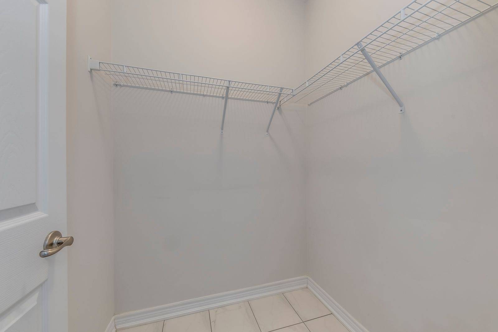 Oakville, ON L6H 1W7,147 Petgor PATH