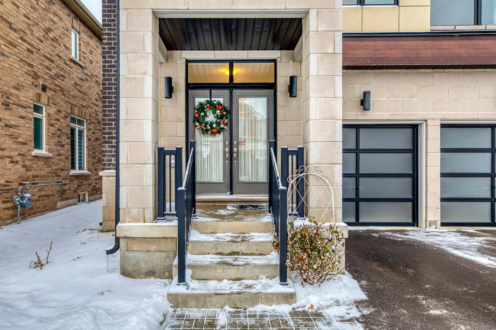 Oakville, ON L6H 1W7,147 Petgor PATH