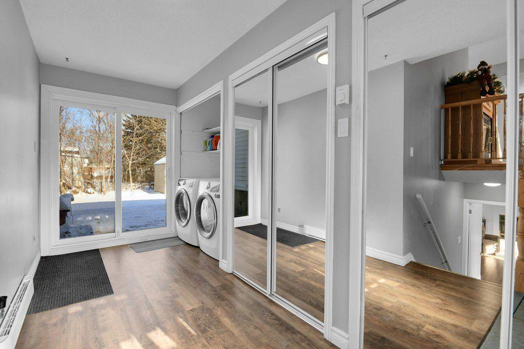 Champlain, ON K0B 1R0,25 Wall ST