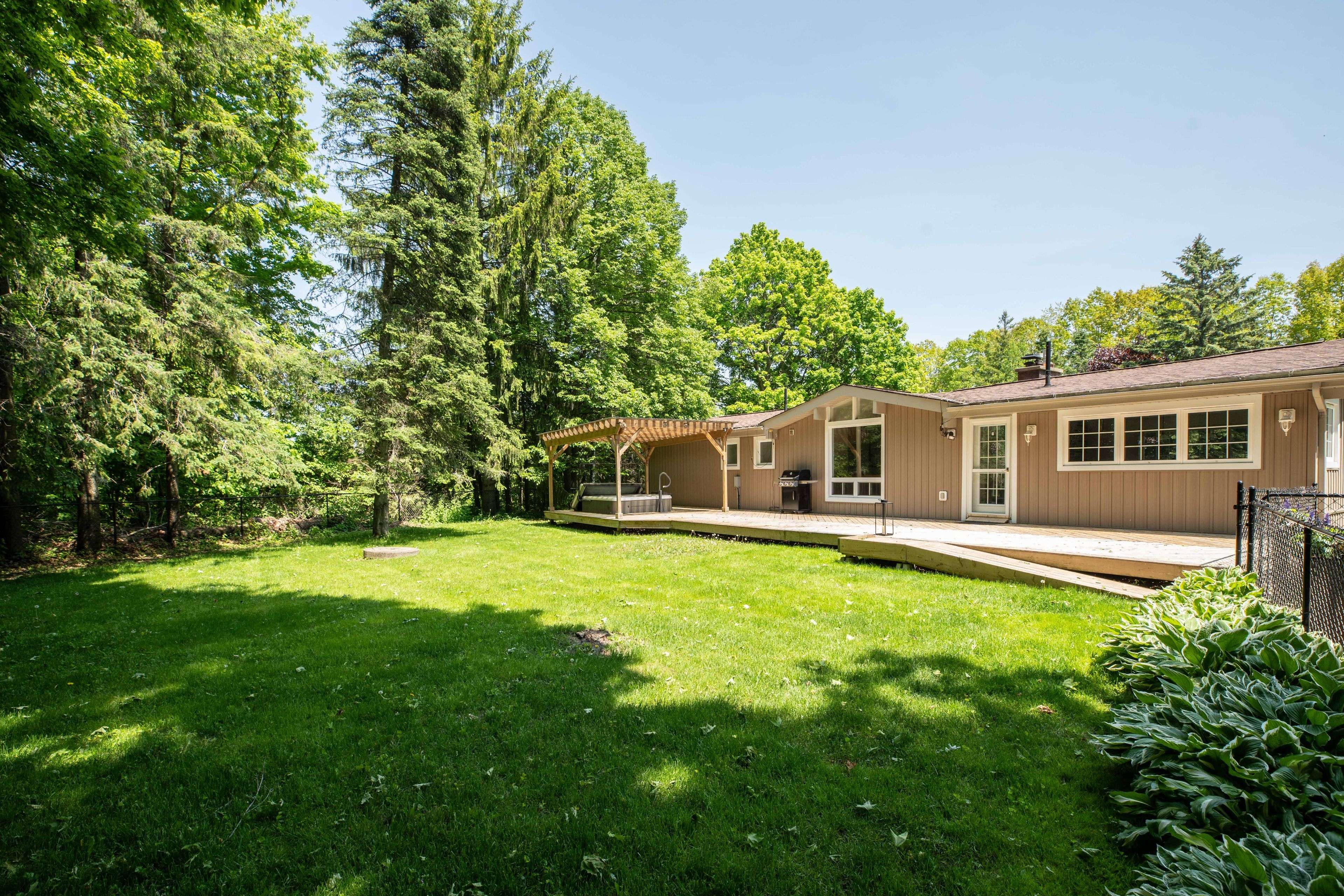 Mono, ON L9W 6E6,953026 7th Line