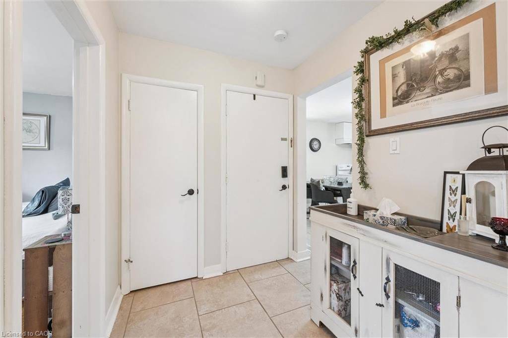 Kitchener, ON N2M 1H7,115 Marlborough AVE #3