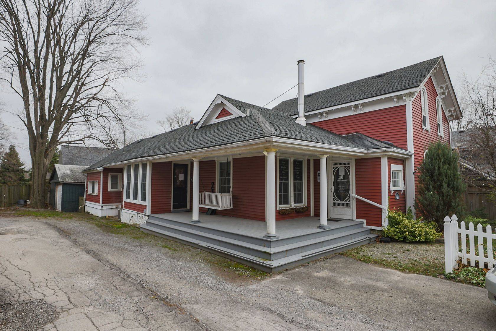 Fort Erie, ON L0S 1N0,264 Ridge RD N