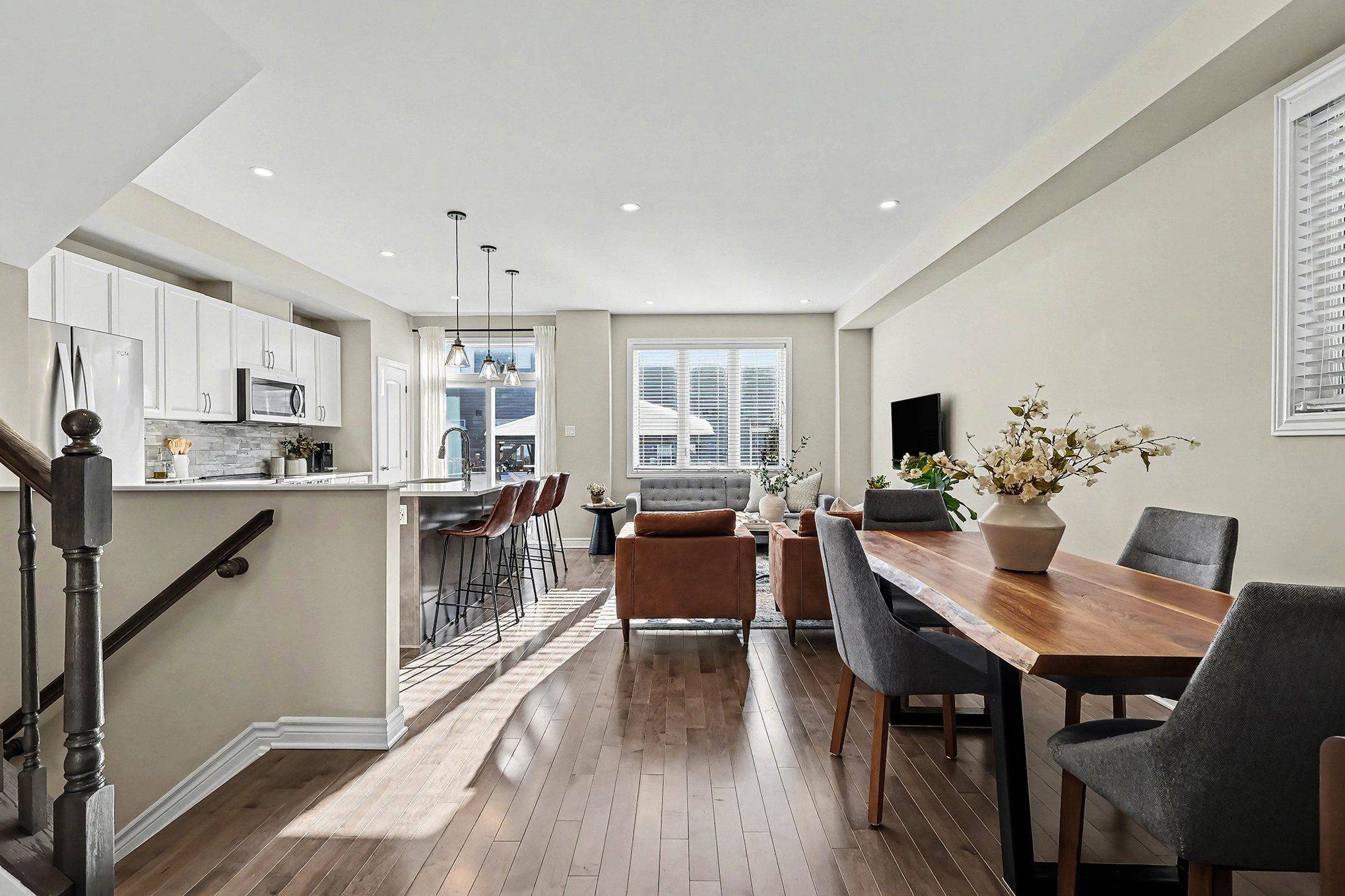 Orleans - Cumberland And Area, ON K4A 1H4,832 June Grass ST