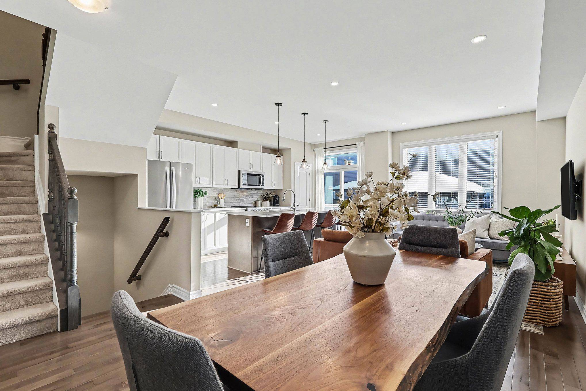 Orleans - Cumberland And Area, ON K4A 1H4,832 June Grass ST