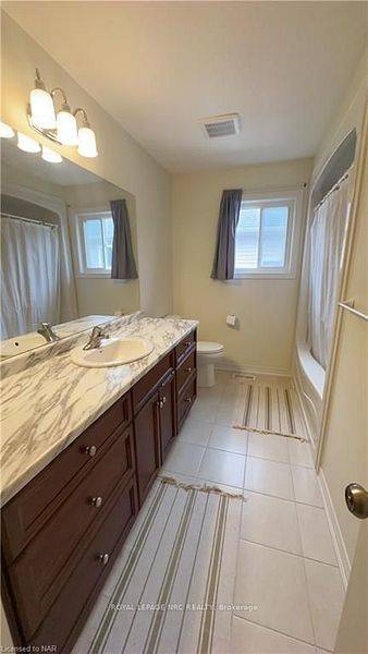 Niagara Falls, ON L2G 7H8,6723 Sam Iorfida DR