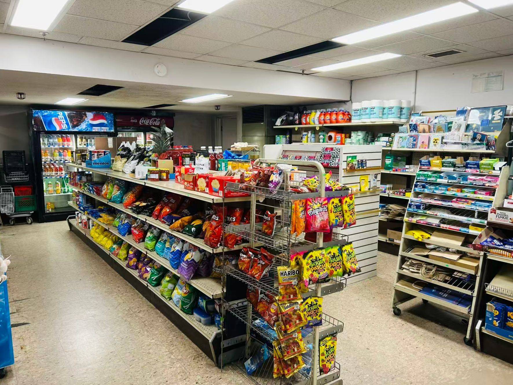 Ottawa Centre, ON K1R 7T8,440 Gloucester ST #B1