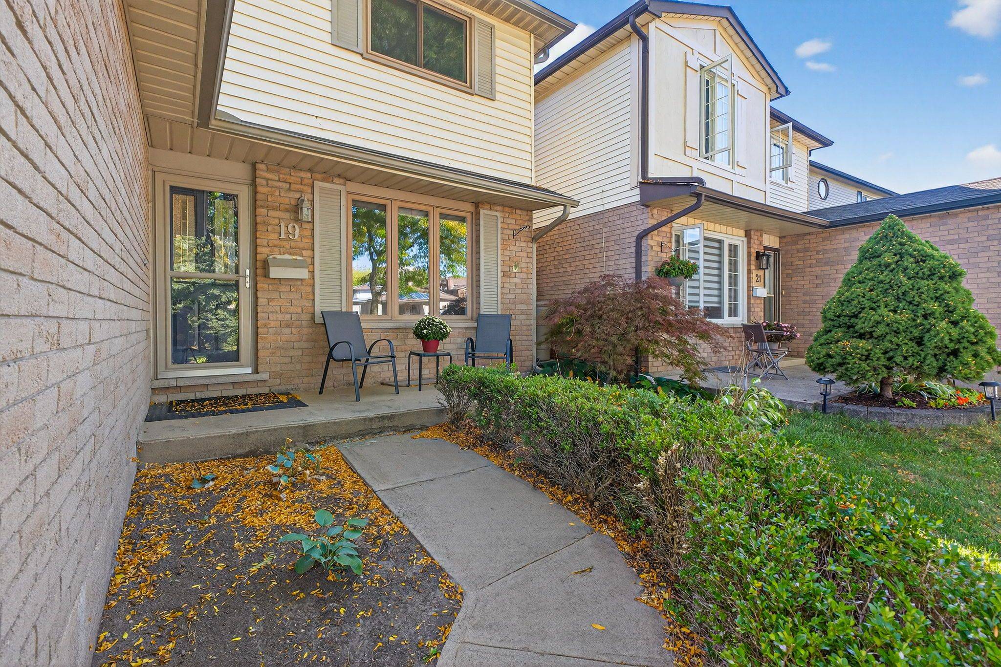 Hamilton, ON L8G 4L4,19 Salina PL