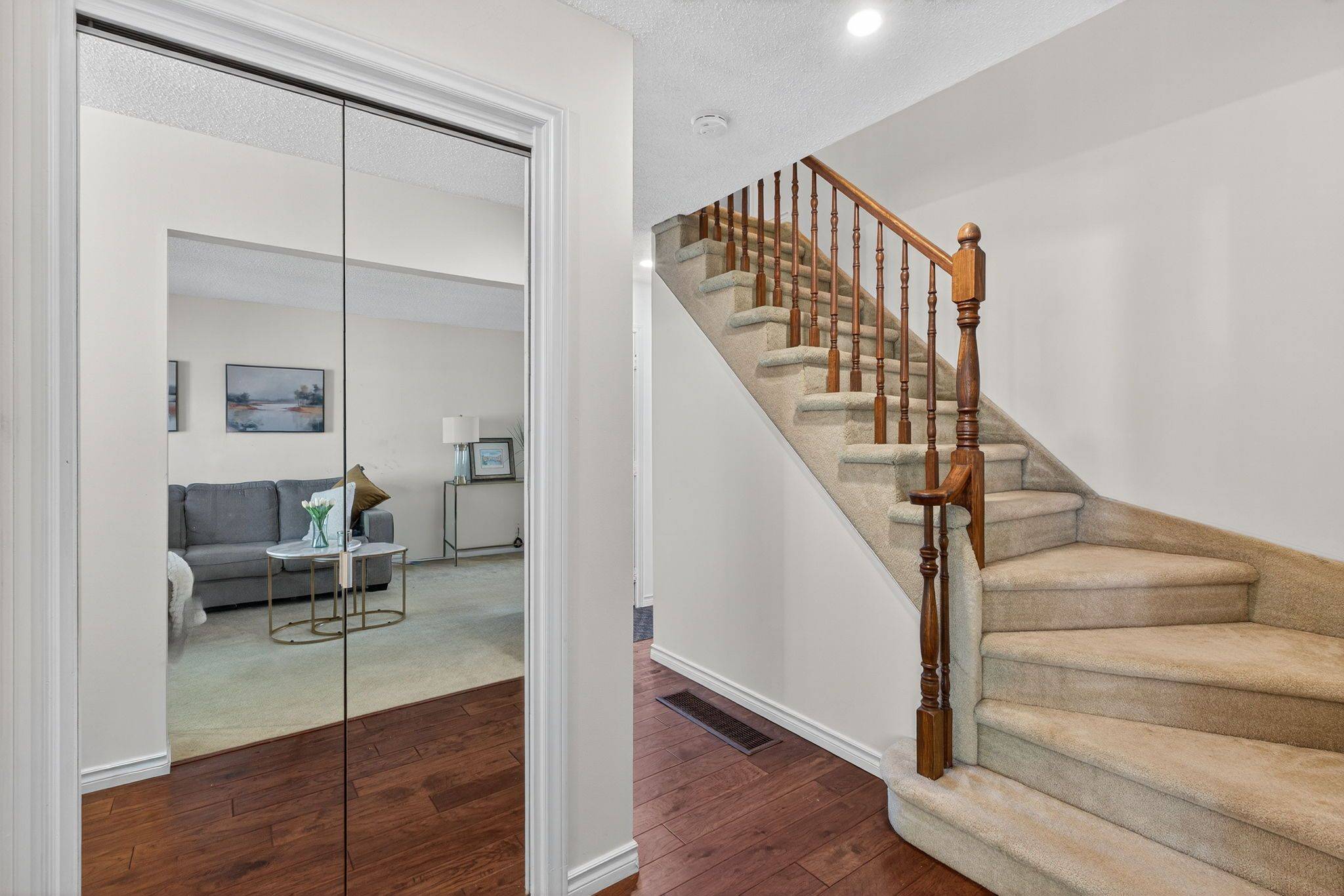 Hamilton, ON L8G 4L4,19 Salina PL