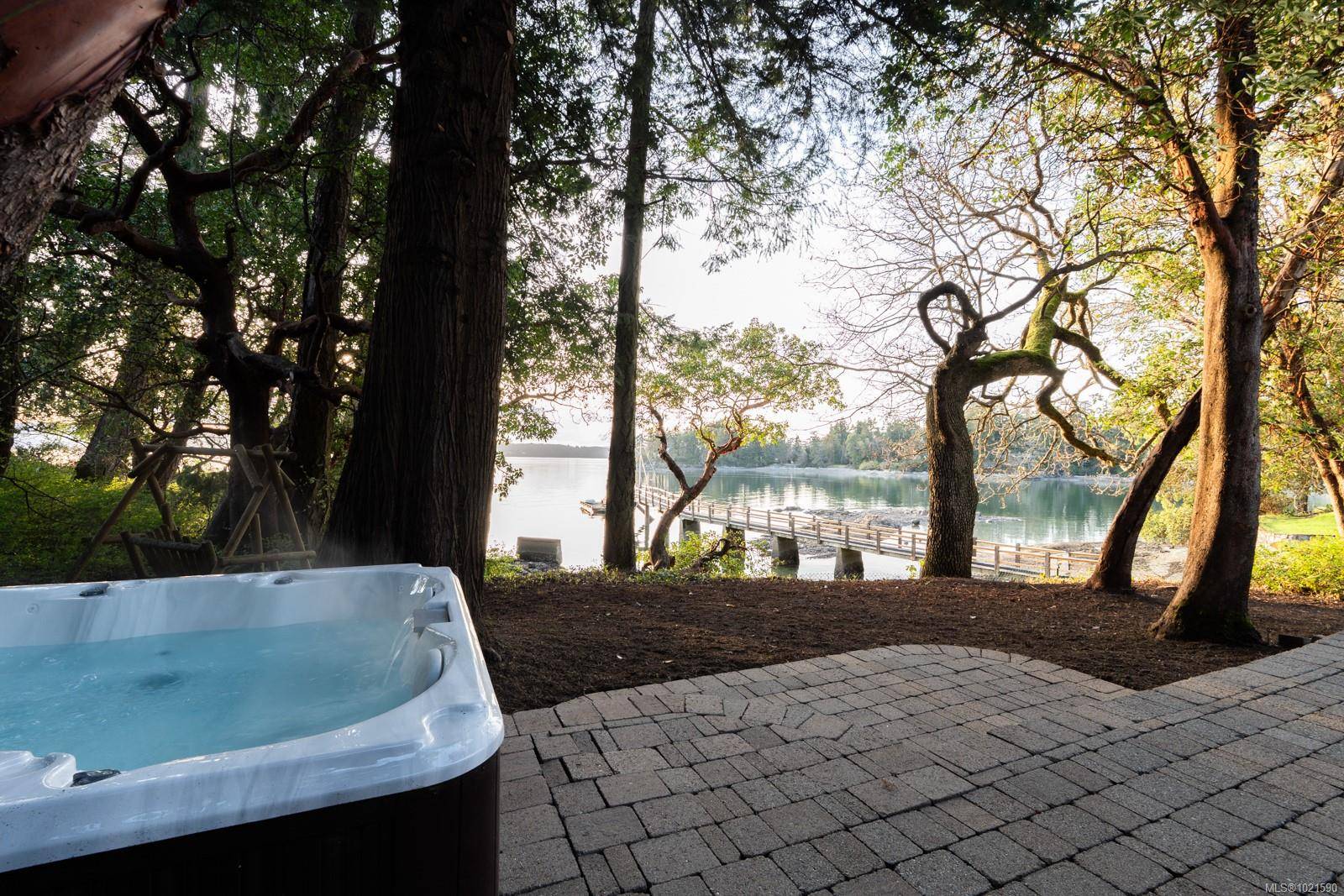 North Saanich, BC V8L 5L7,675 Towner Park Rd