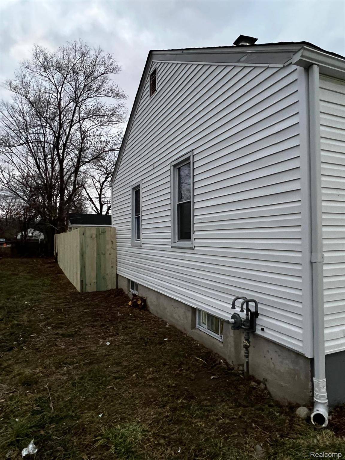 Detroit, MI 48228,8695 Evergreen AVE