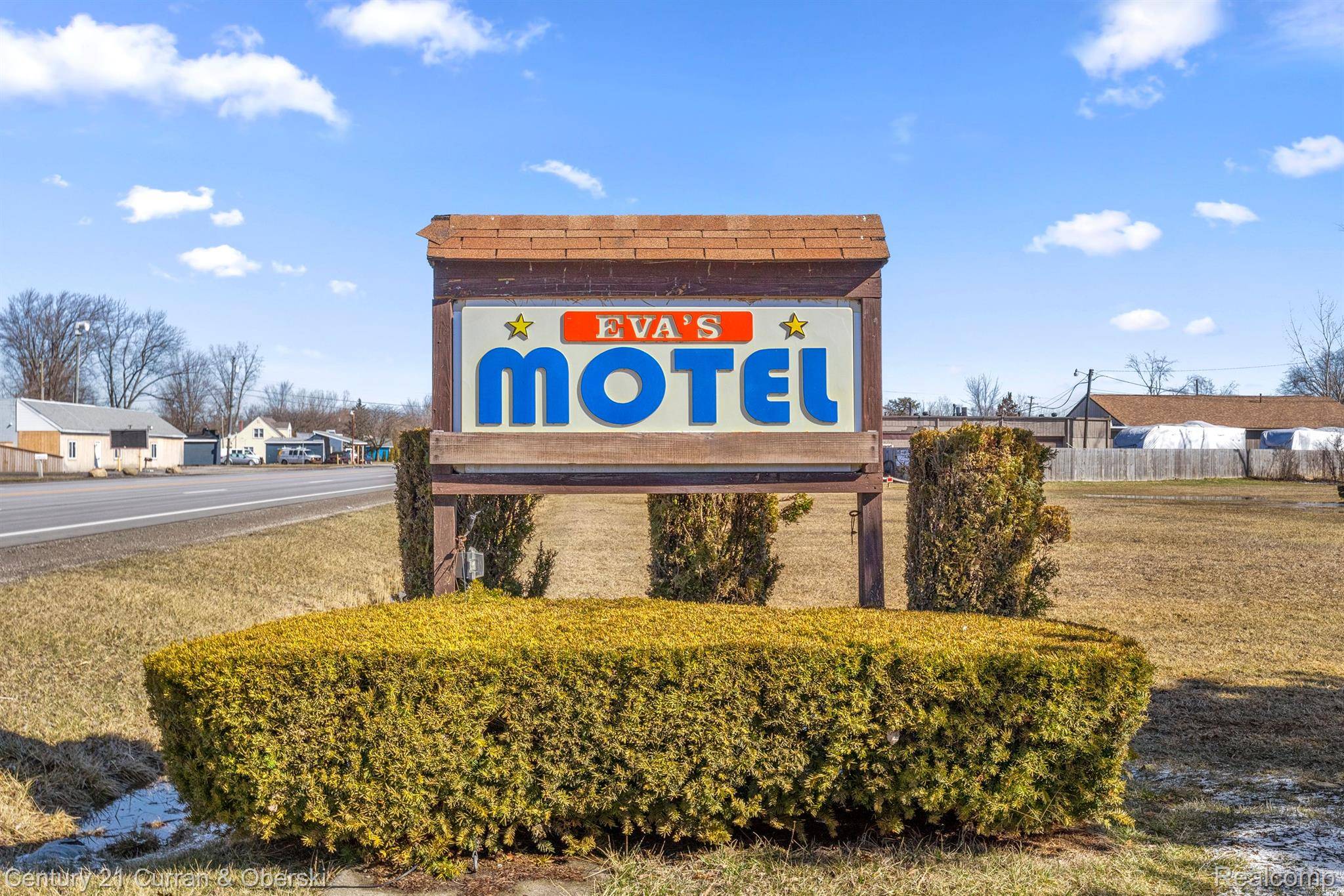 11920 Telegraph RD, Ash Township, MI 48117