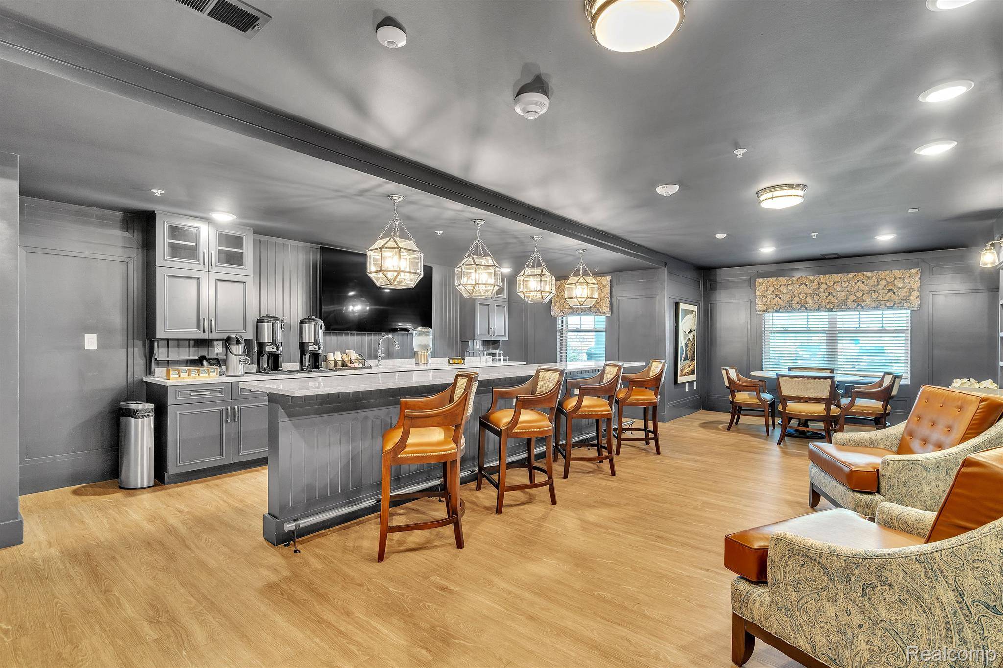 1957 S TELEGRAPH RD #201, Bloomfield Hills, MI 48302