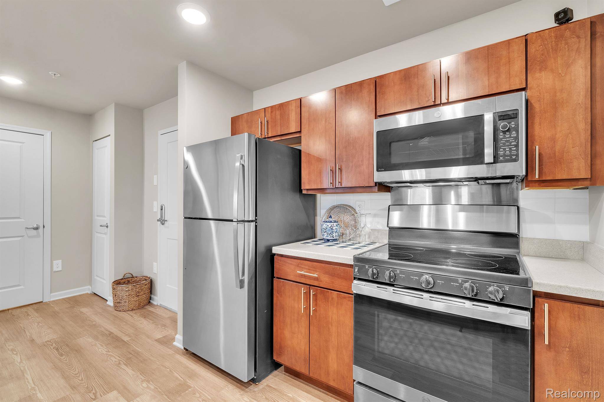 1957 S TELEGRAPH RD #201, Bloomfield Hills, MI 48302