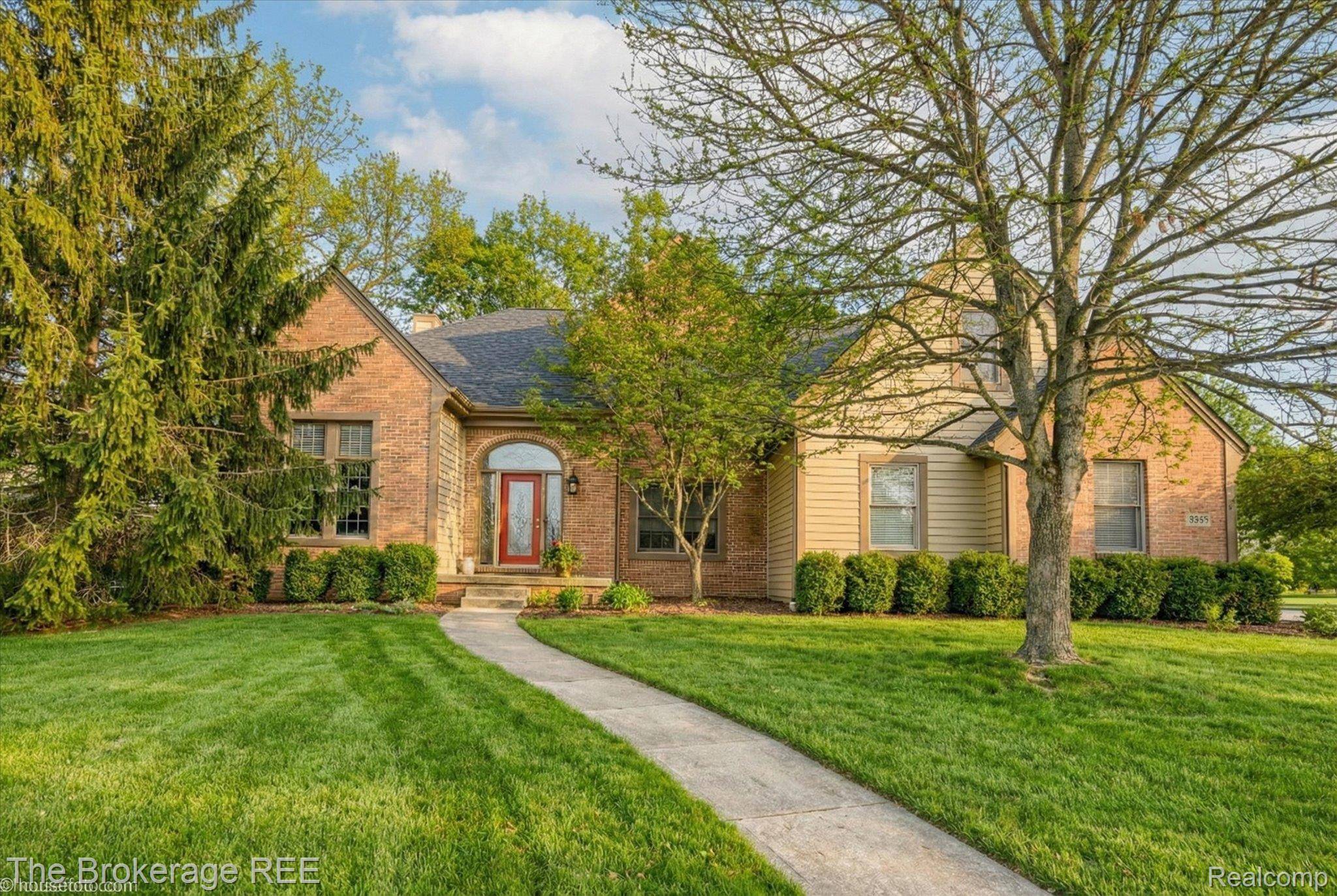 Grand Blanc, MI 48439,5475 Woodfield Pkwy