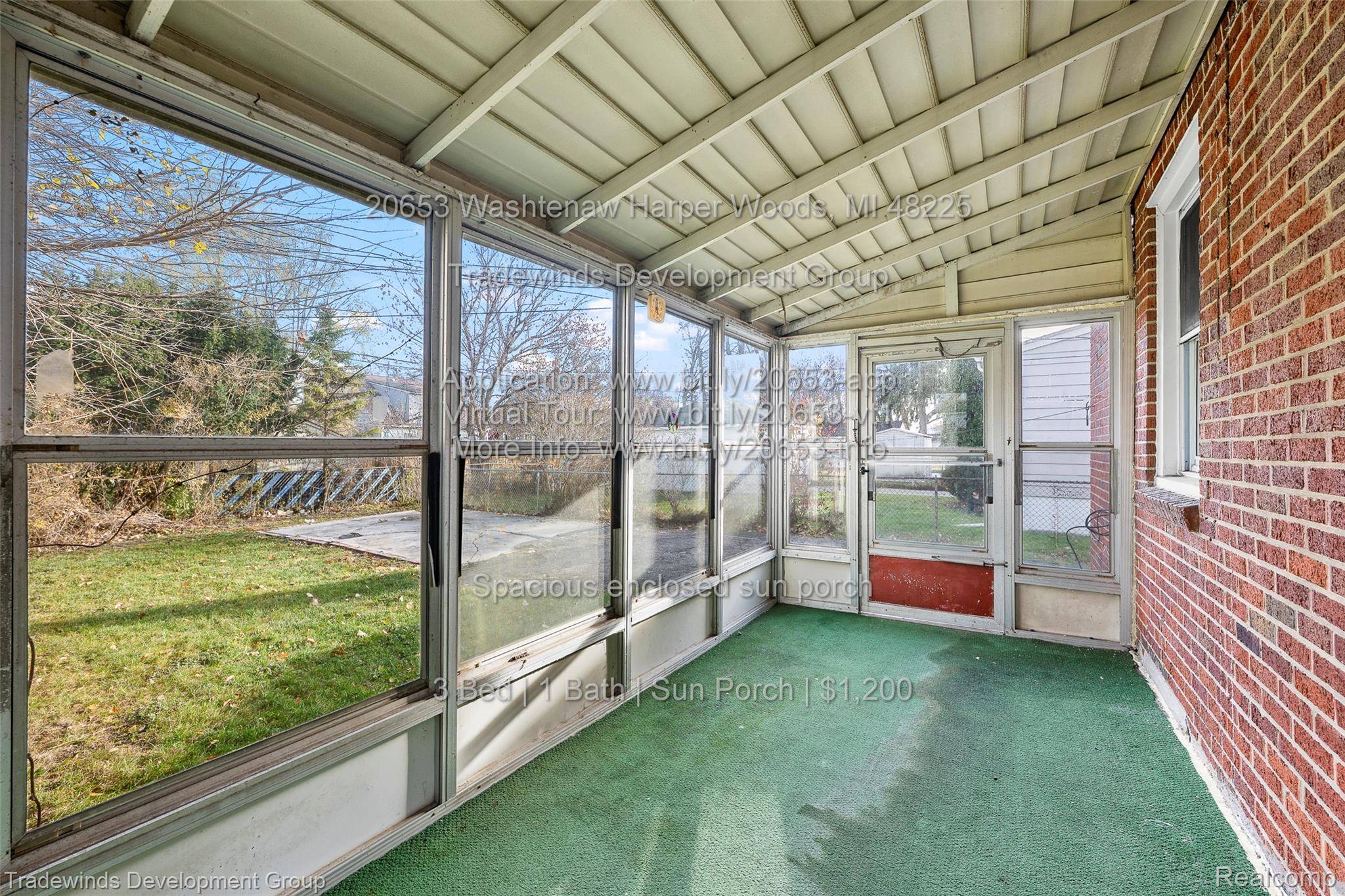 Harper Woods, MI 48225,20653 Washtenaw ST