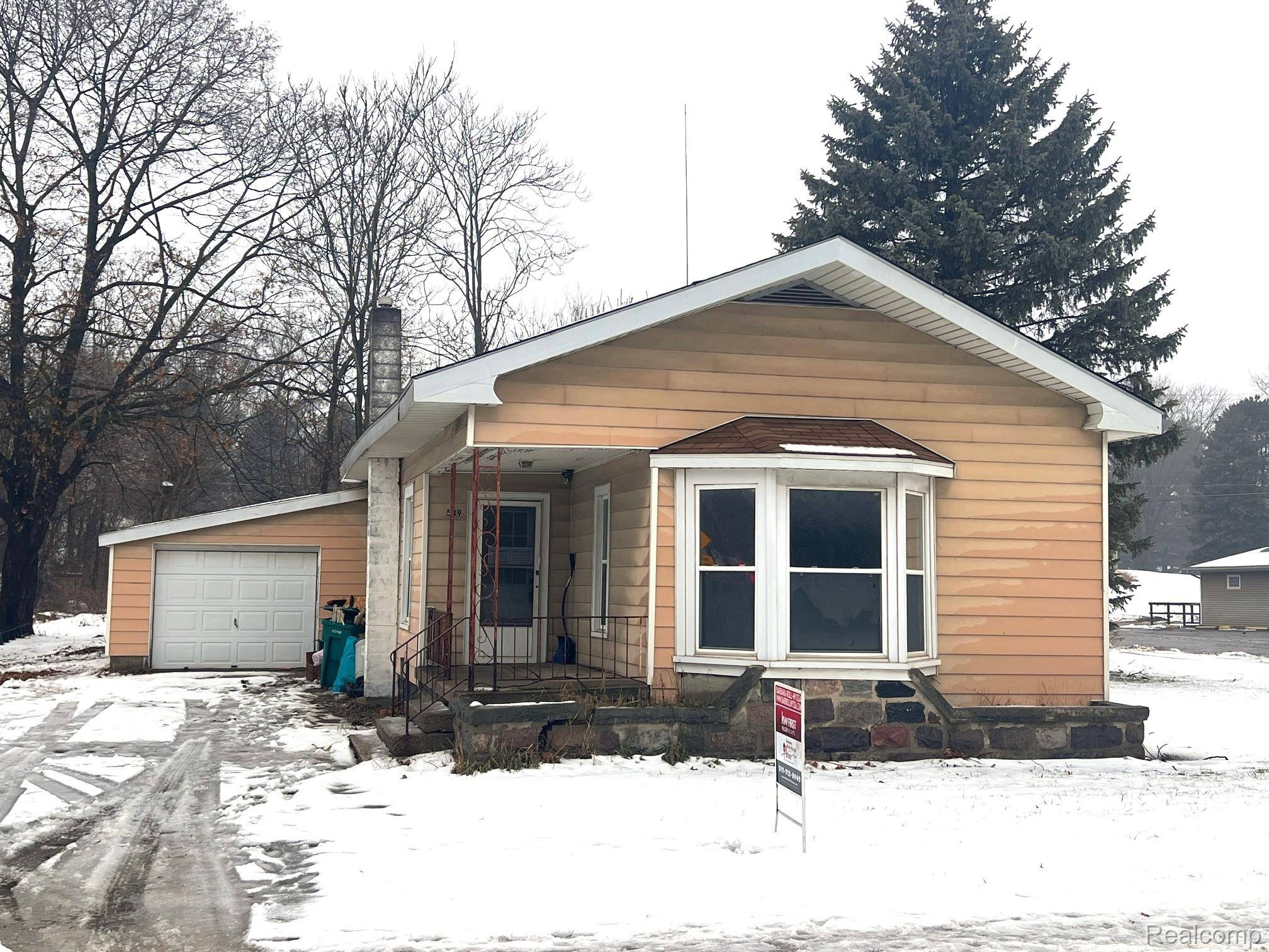 Perry, MI 48872,539 N Main ST