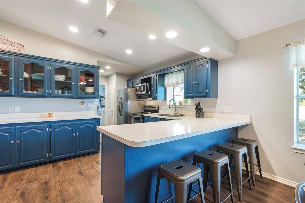 Valley View, TX 76272,8229 E Lone Oak Road Road