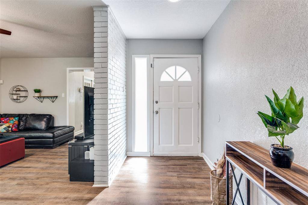 Fort Worth, TX 76133,5608 Wales Avenue