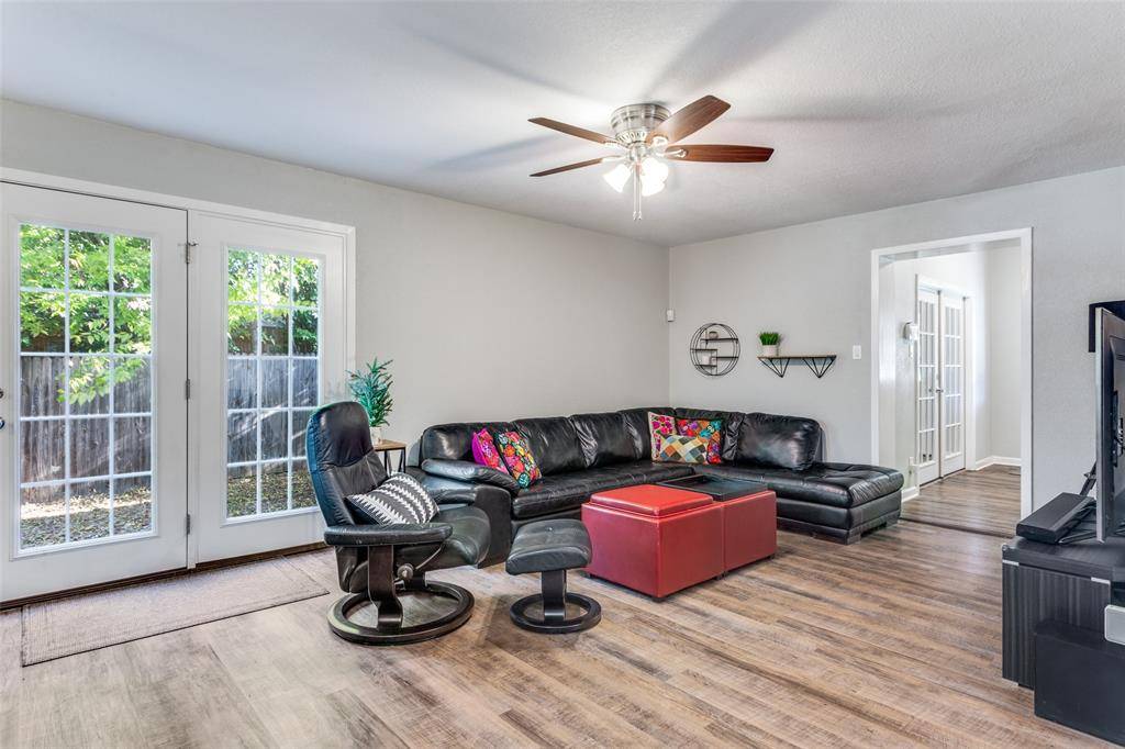 Fort Worth, TX 76133,5608 Wales Avenue