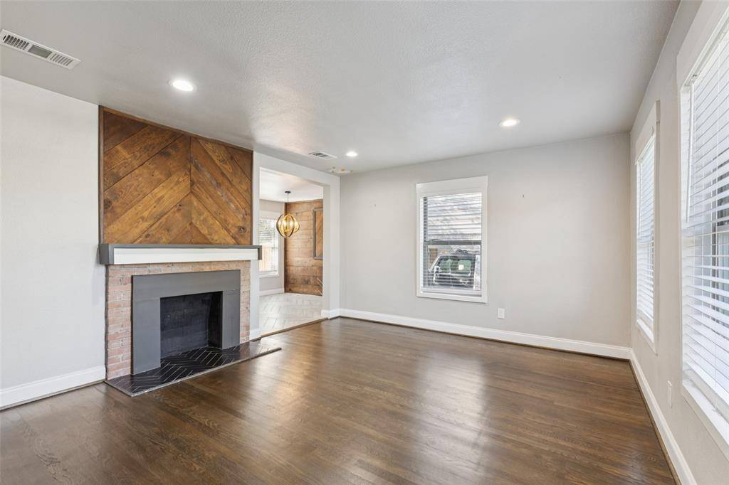 Dallas, TX 75224,322 Beckleywood Boulevard