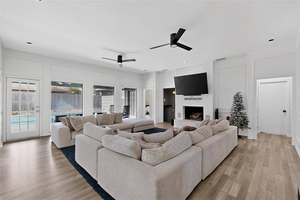 3900 N Shadycreek Drive, Arlington, TX 76013