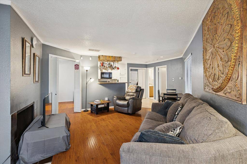 Arlington, TX 76006,2300 Balsam Drive #G105