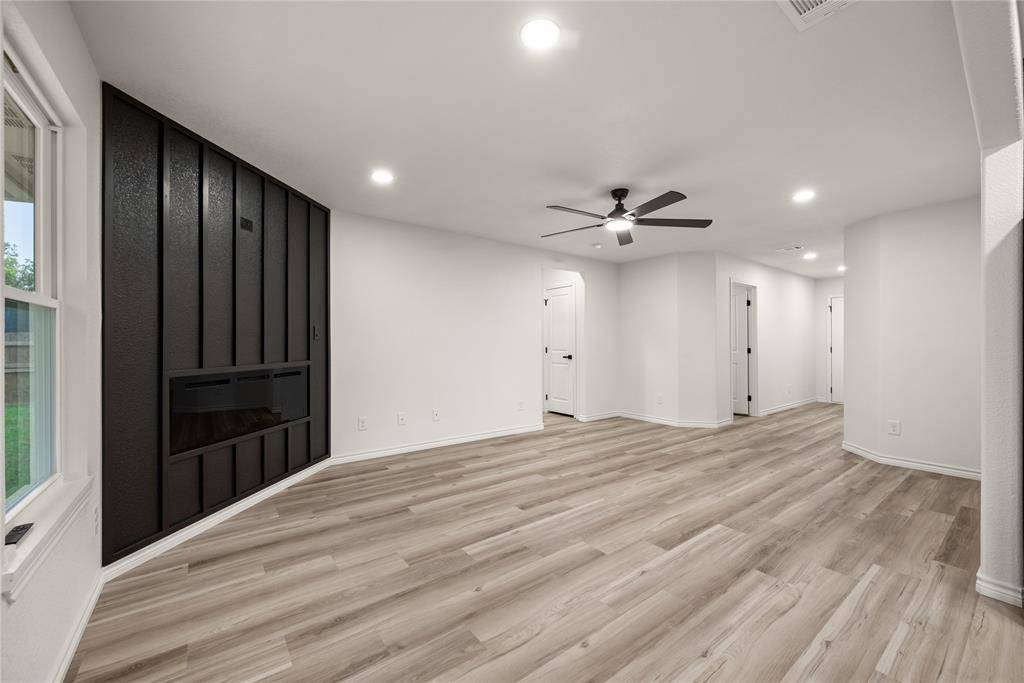 Burleson, TX 76028,408 Reagan Lane