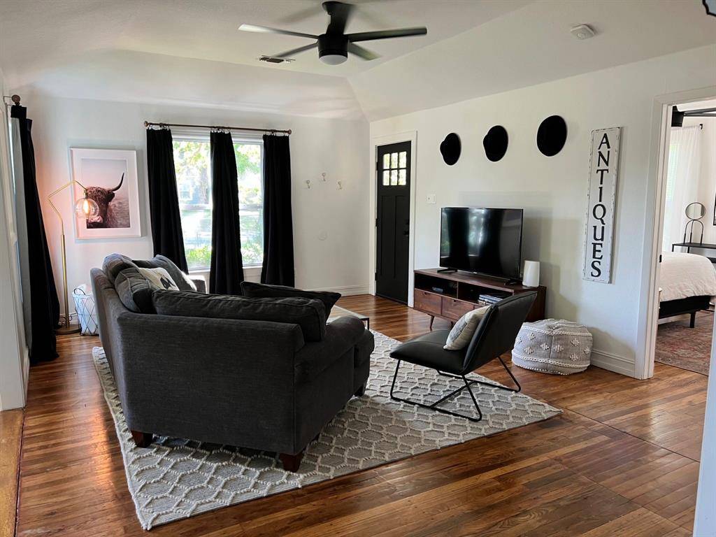 Fort Worth, TX 76111,2021 Bluebonnet Drive