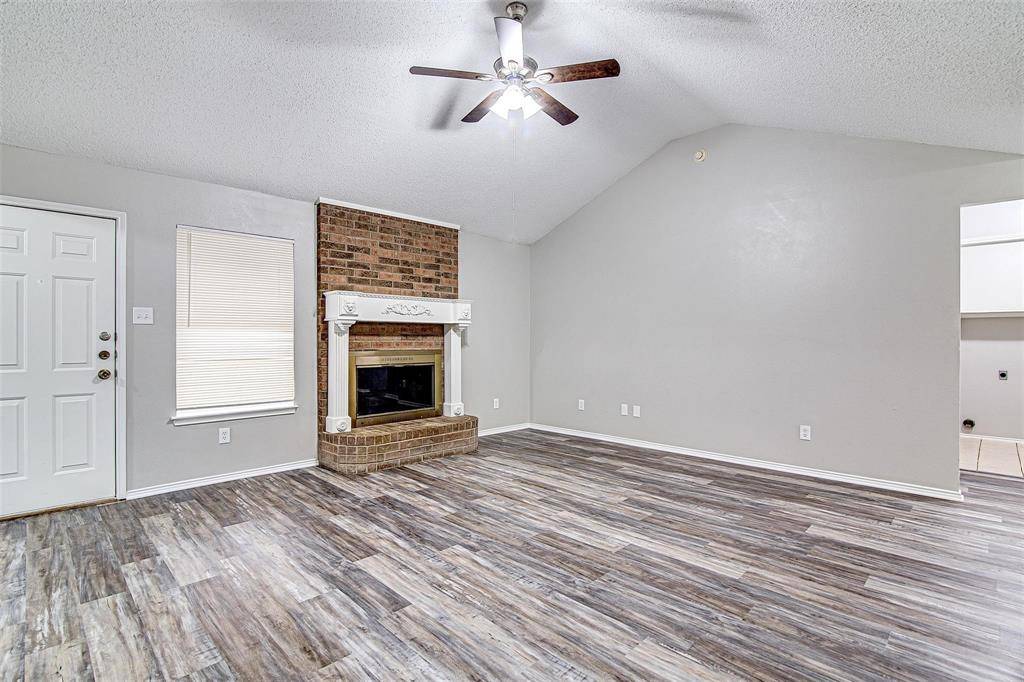 Burleson, TX 76028,636 Green Mountain Road