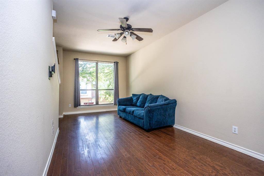 Arlington, TX 76010,906 Glenn Crossett Street