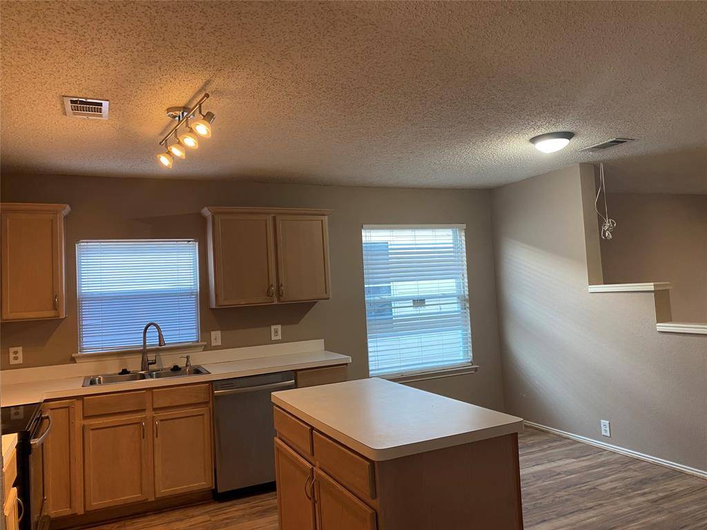 Sherman, TX 75092,4211 Falcon Drive