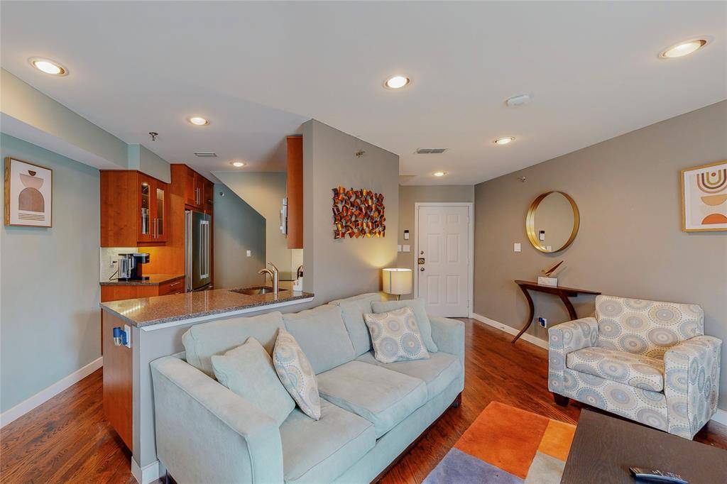 Dallas, TX 75204,1010 Allen Street #226