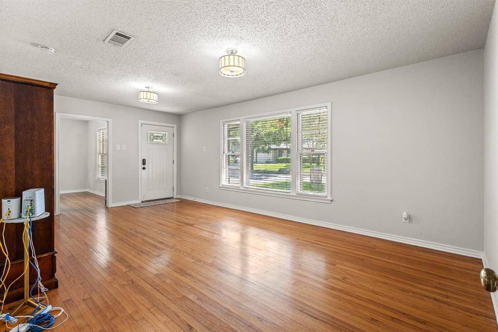 Dallas, TX 75227,2711 Santa Cruz Drive