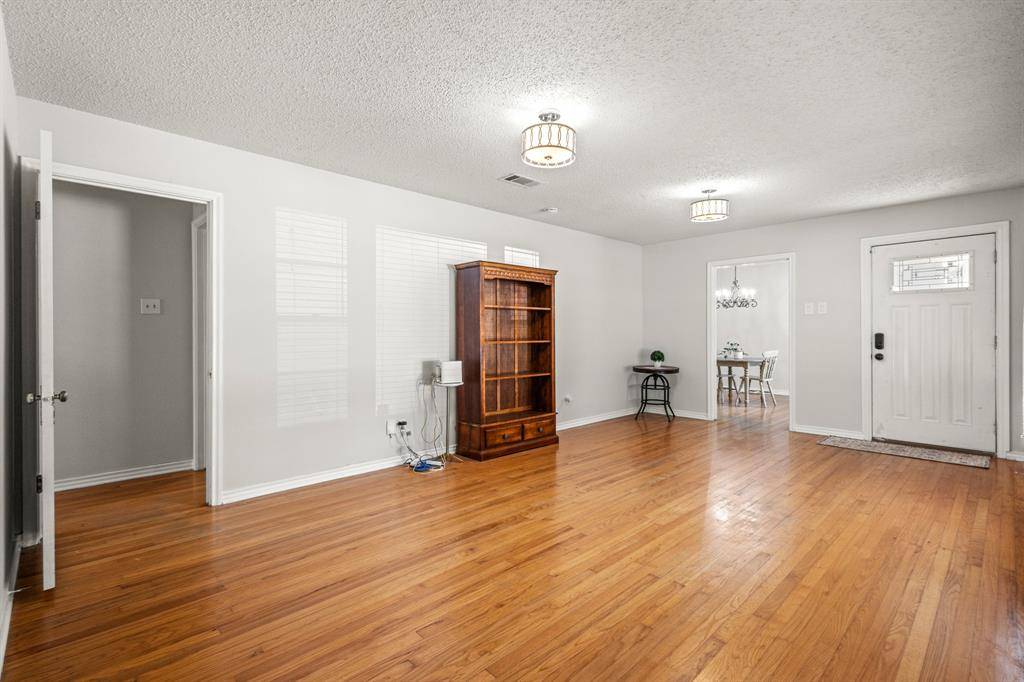 Dallas, TX 75227,2711 Santa Cruz Drive