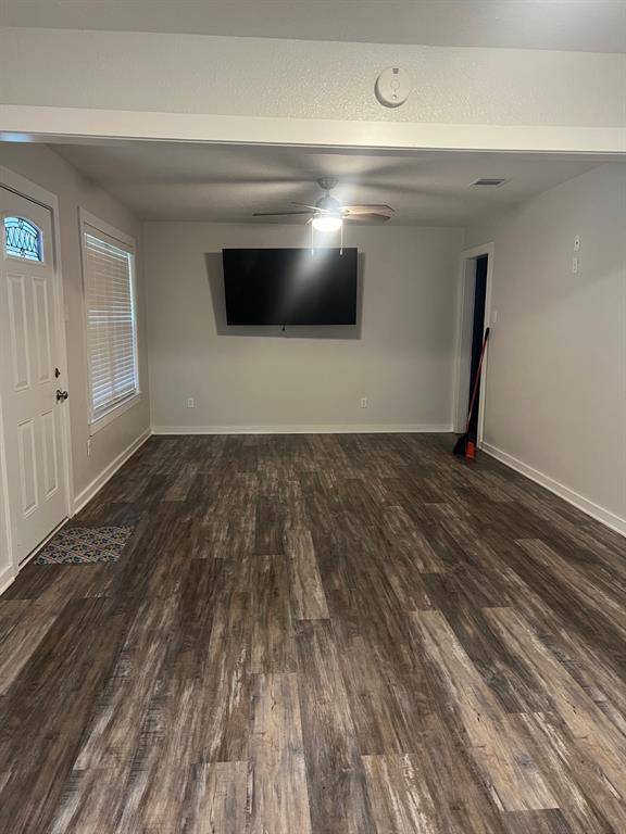 Canton, TX 75103,557 E Elm Street