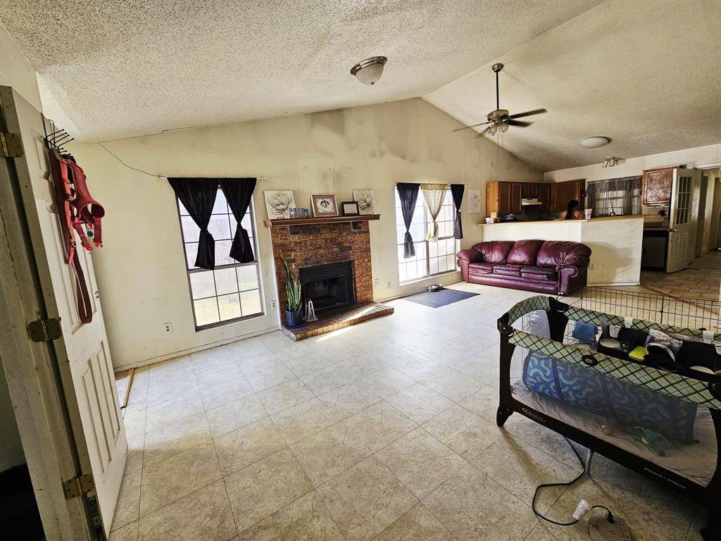 Mesquite, TX 75149,817 Colchester Drive