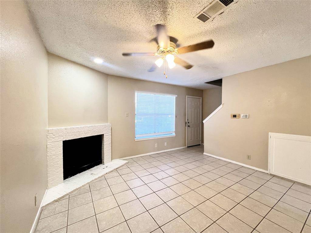 Denton, TX 76201,929 W Hickory Street #A15