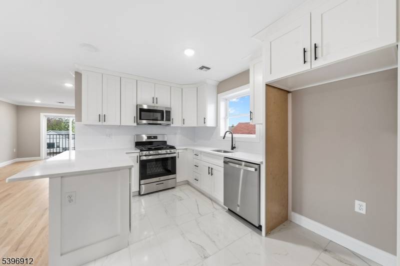 Elizabeth City, NJ 07201,840 Martin St