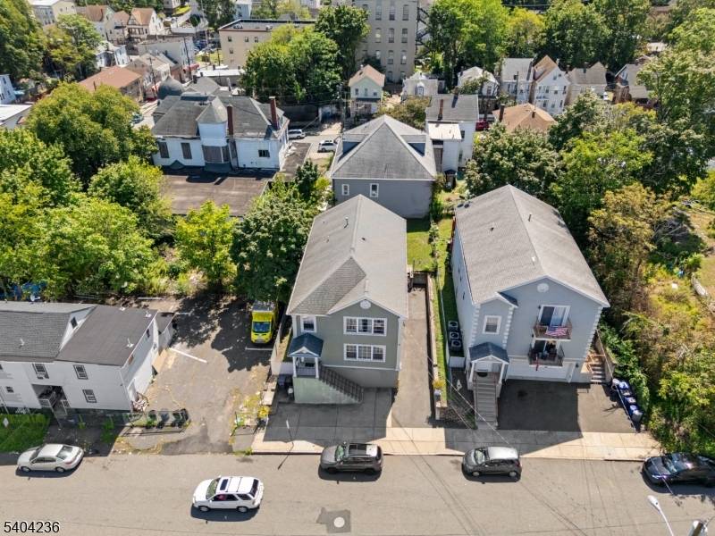 Paterson City, NJ 07522,40 N 9Th St